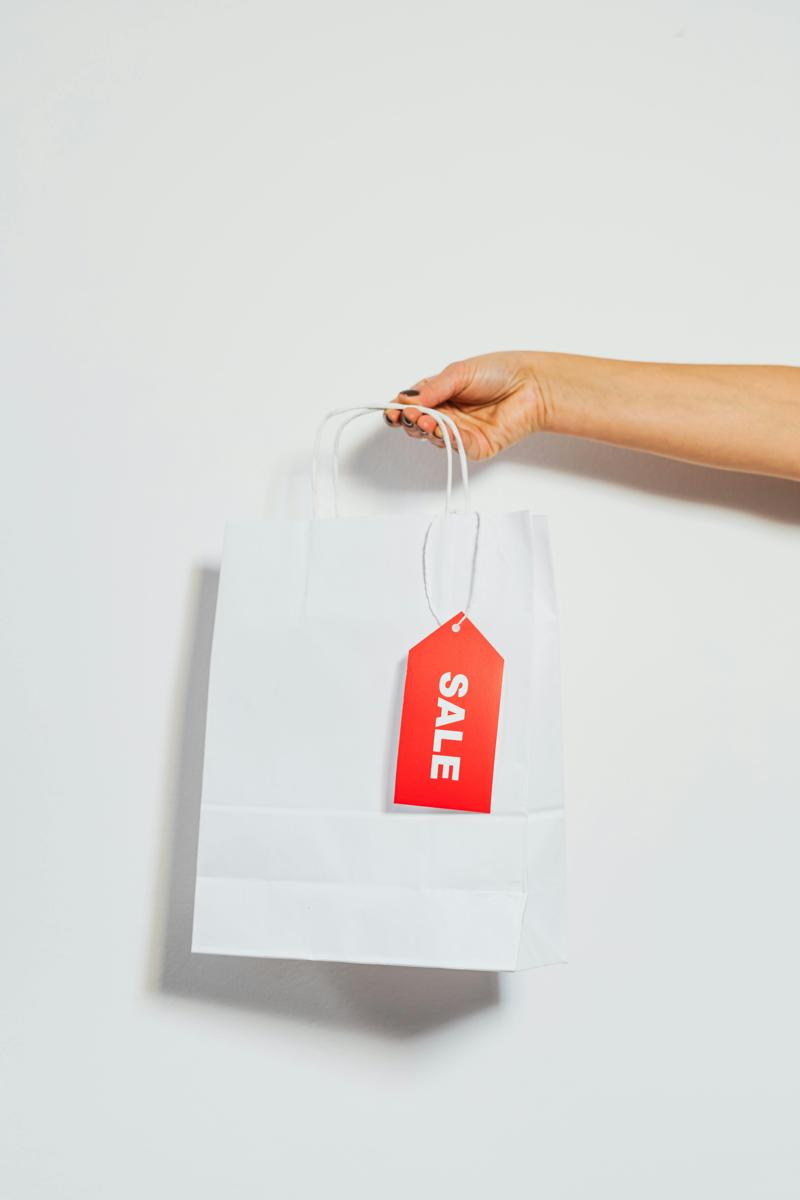 Sale shopping-4800552a434f48b1b987f145c67c925c.jpg Sale shopping